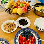 Lantligt Naera Kastelholms Golf Och Smakbyn Loma-asunnot Tosarby