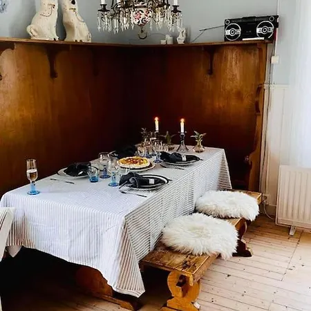 Lantligt Naera Kastelholms Golf Och Smakbyn Tosarby