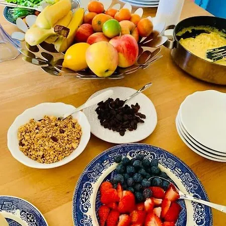 Lantligt Naera Kastelholms Golf Och Smakbyn Casa de Férias Tosarby