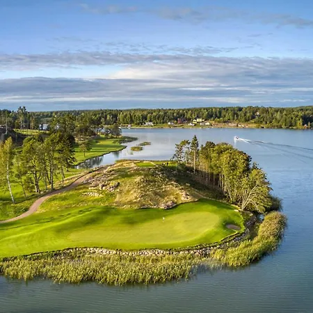 Lantligt Naera Kastelholms Golf Och Smakbyn Loma-asunnot